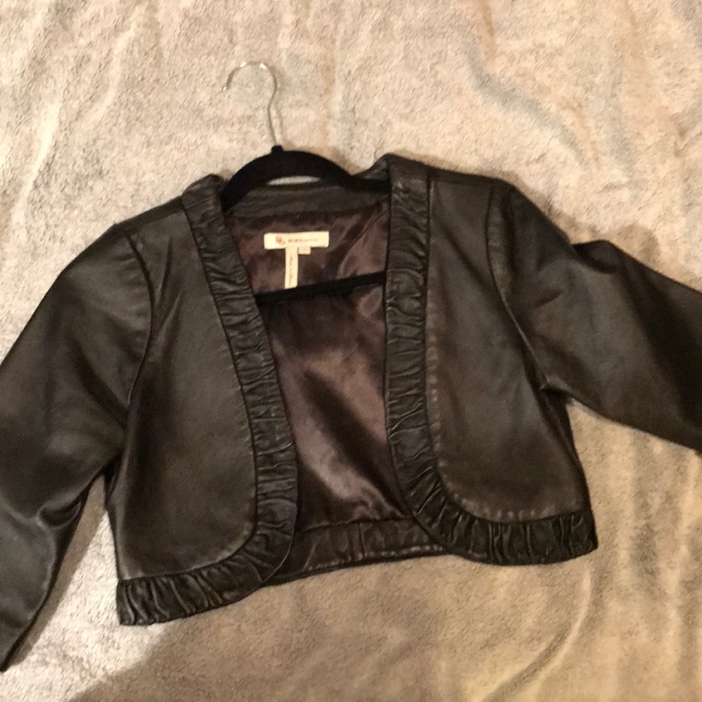 BCBGeneration! Quarter-sleeve leather jacket